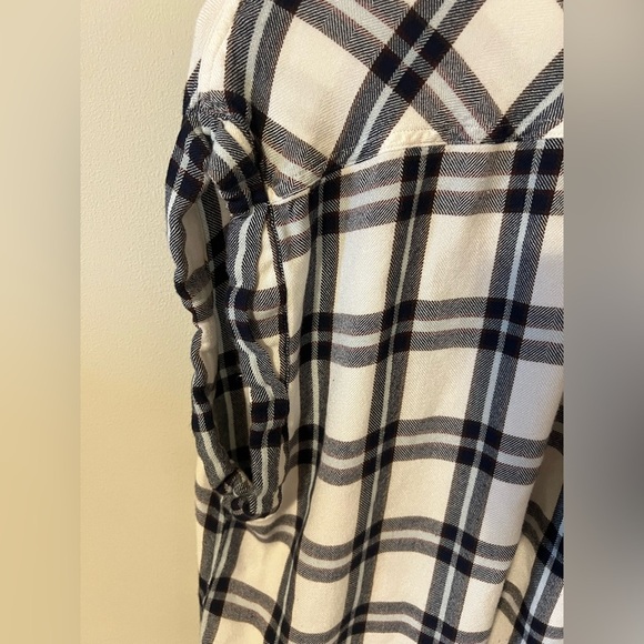 Rails X Free People Sleeveless Charli Vanilla/Navy Lightweight Plaid Top Medium - Picture 9 of 10